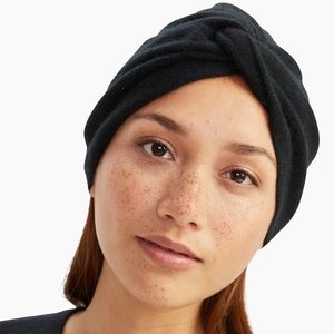 Naadam Mongolian Cashmere beanie - new, black